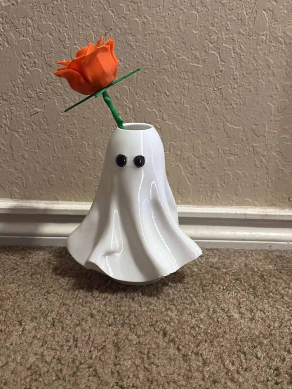 White Ghost 3D printed mini Vase and flower